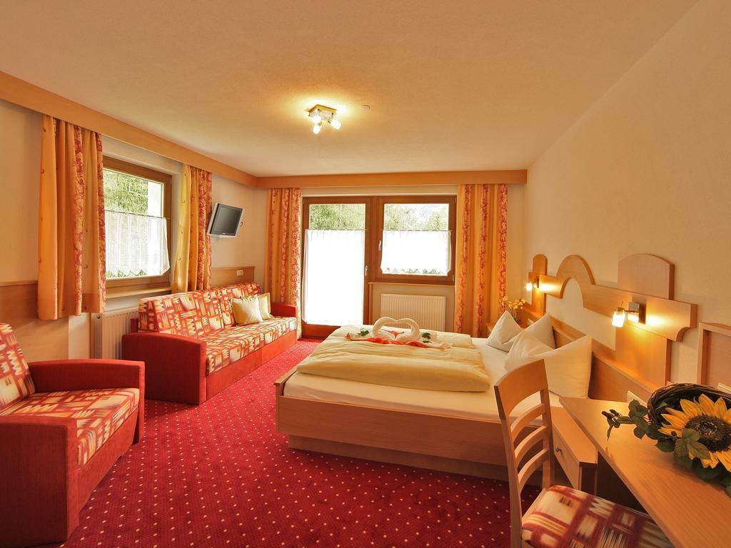 Hotel Gisserhof Valle Aurina Szoba fotó
